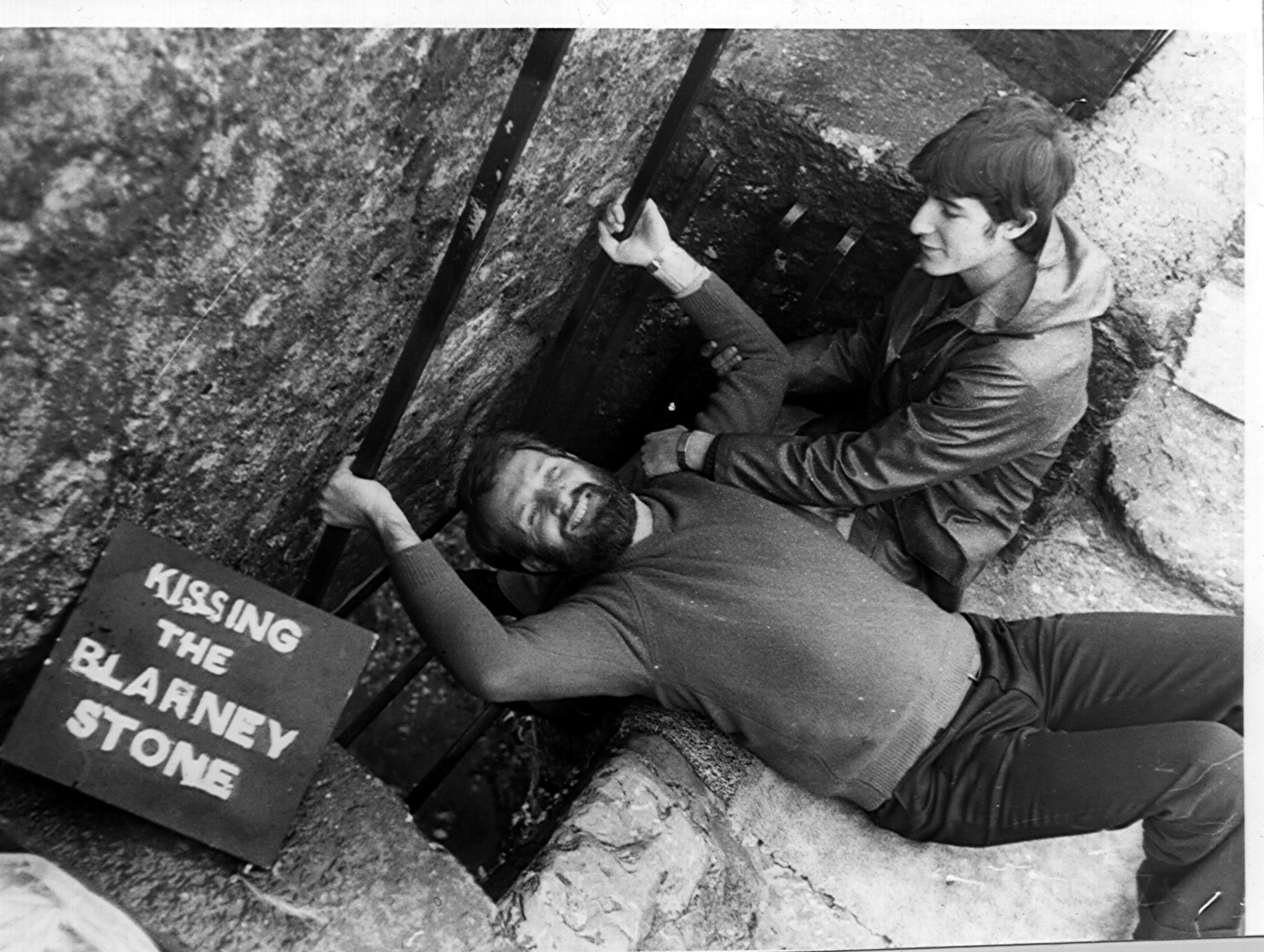 ANDRE JUTE KISSING THE BLARNEY STONE